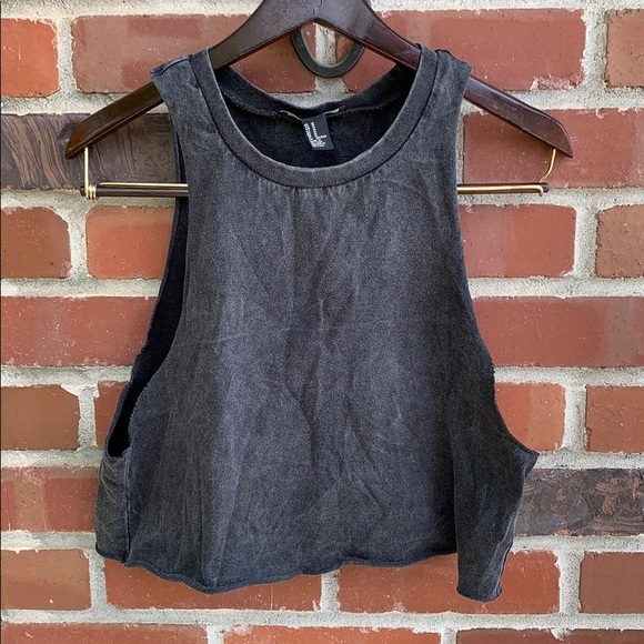 Forever 21 Tops - 🖤 FOREVER 21 cropped distressed muscle tank